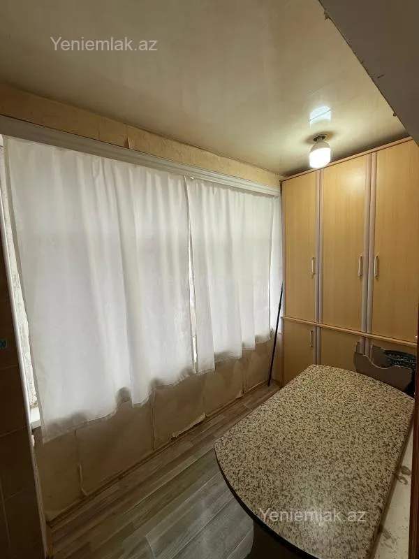 Satılır 2 otaqlı köhnə tikili 52 m²