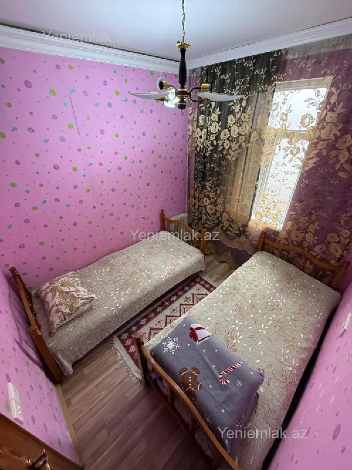 Satılır 2 otaqlı köhnə tikili 52 m²