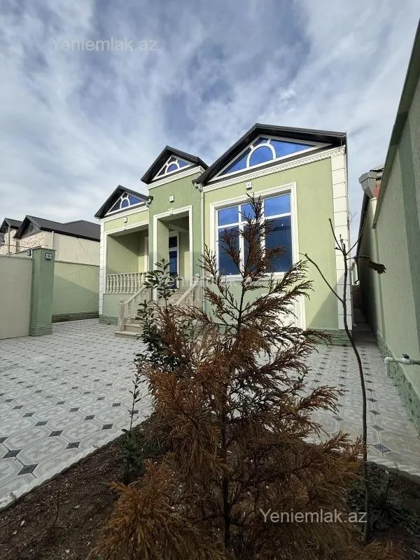 Satılır 3 otaqlı həyət evi 100 m²