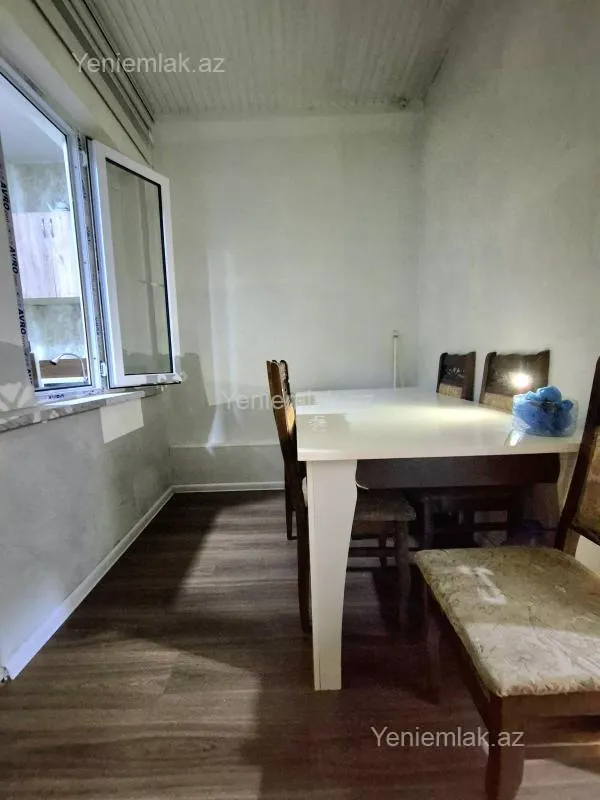 Satılır 2 otaqlı köhnə tikili 40 m²
