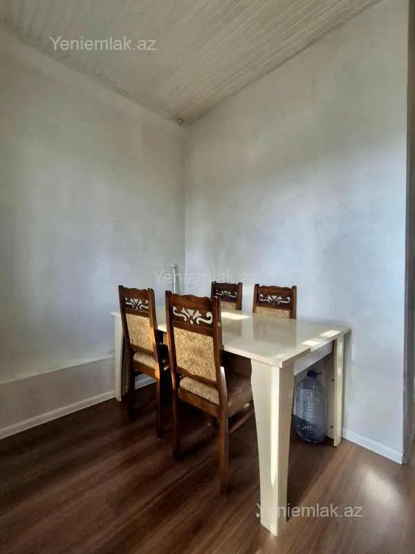 Satılır 2 otaqlı köhnə tikili 40 m²