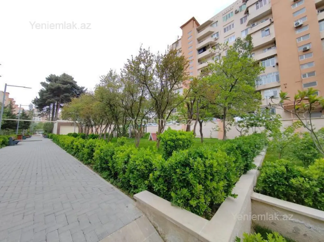 Satılır 2 otaqlı köhnə tikili 40 m²