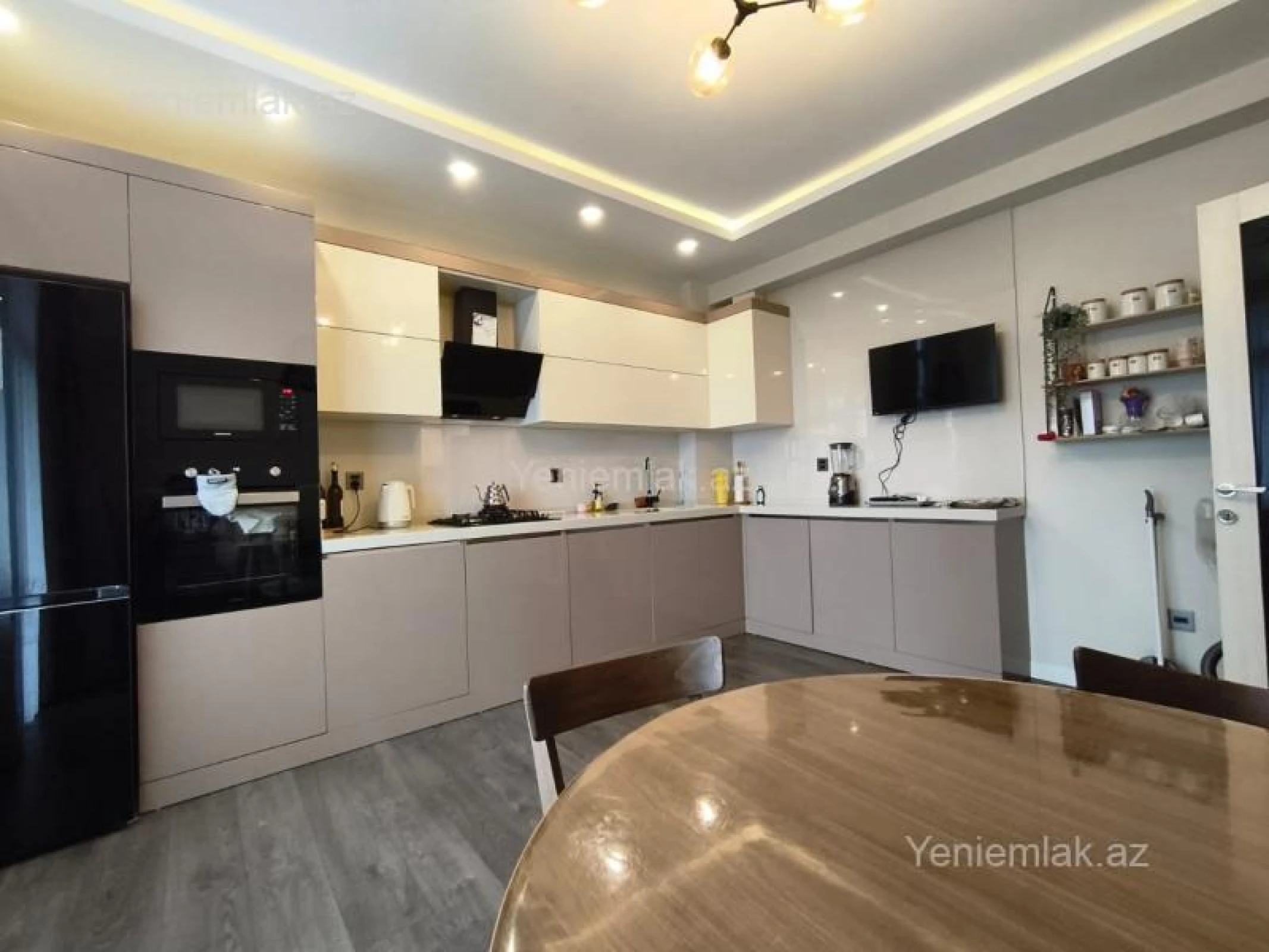 Satılır 3 otaqlı yeni tikili 122 m²