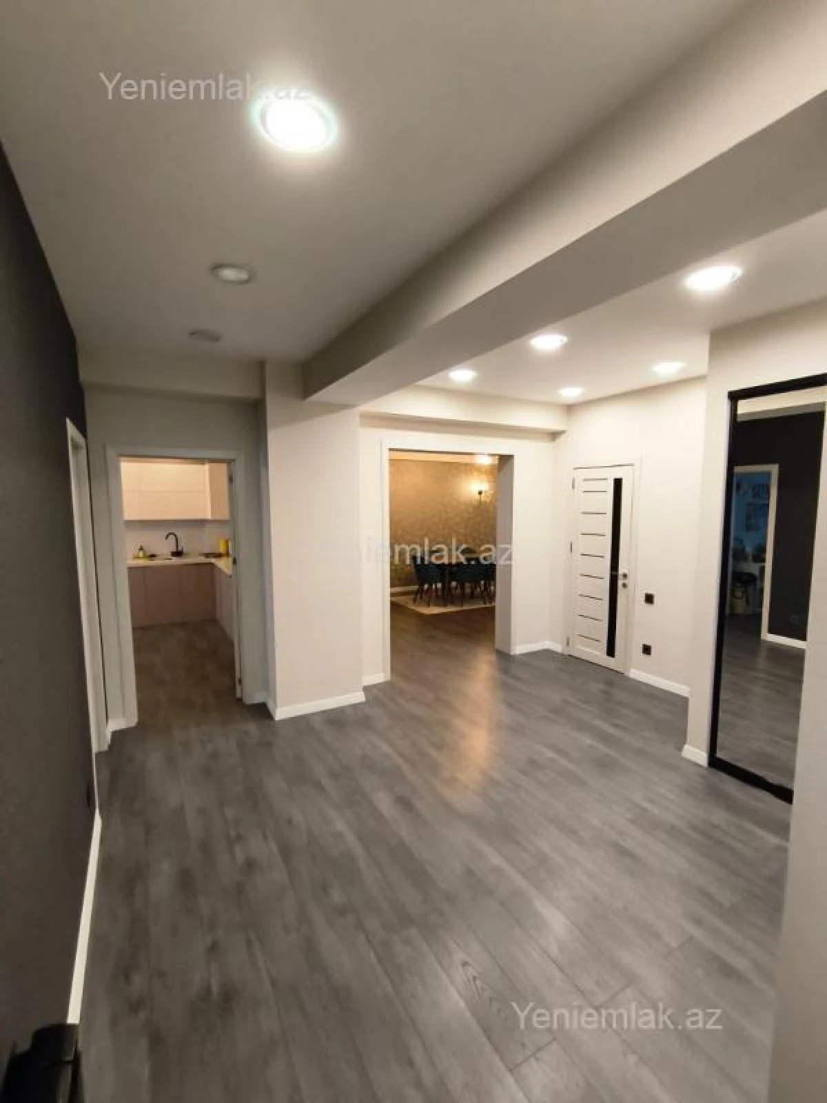 Satılır 3 otaqlı yeni tikili 122 m²