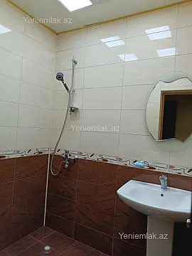 Satılır 5 otaqlı köhnə tikili 131 m²
