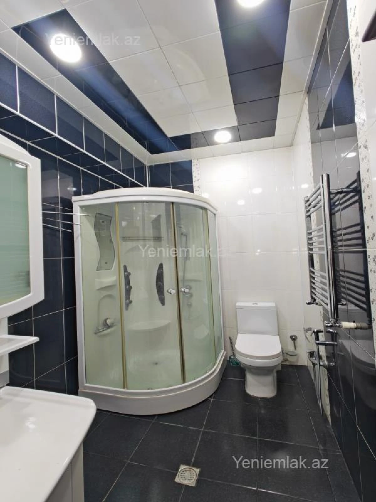 Satılır 3 otaqlı yeni tikili 130 m²