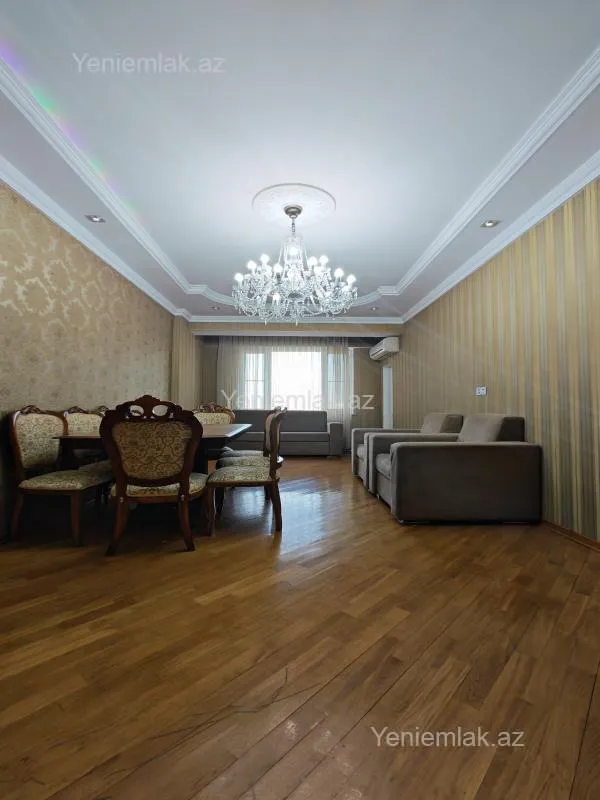 Satılır 3 otaqlı yeni tikili 130 m²