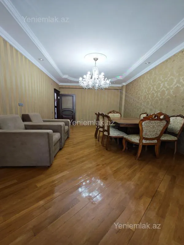 Satılır 3 otaqlı yeni tikili 130 m²