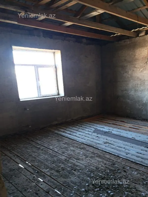 Satılır 5 otaqlı həyət evi 160 m²