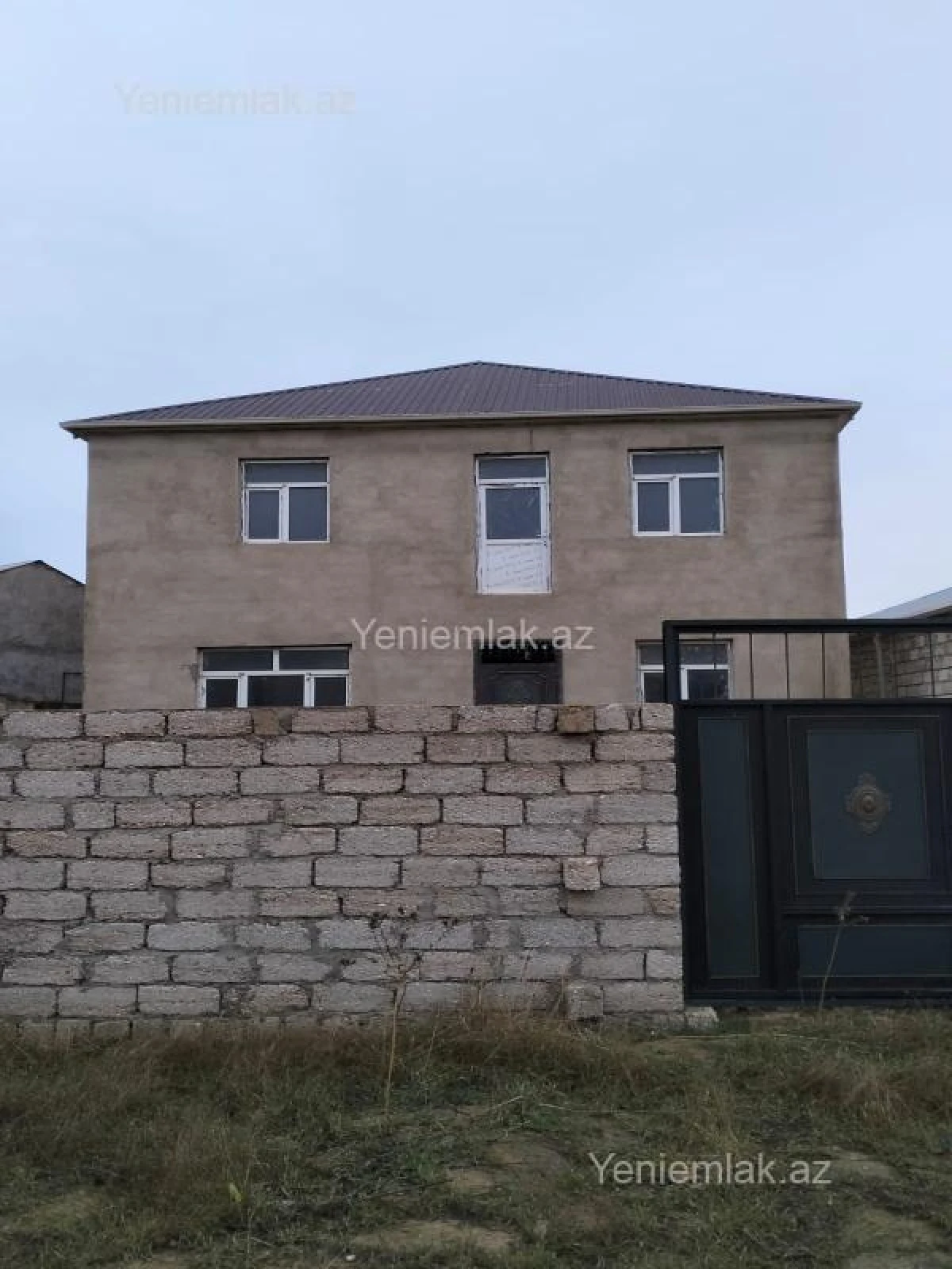 Satılır 5 otaqlı həyət evi 160 m²