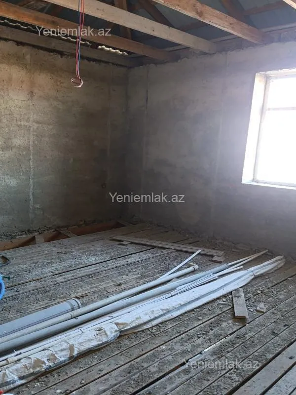 Satılır 5 otaqlı həyət evi 160 m²