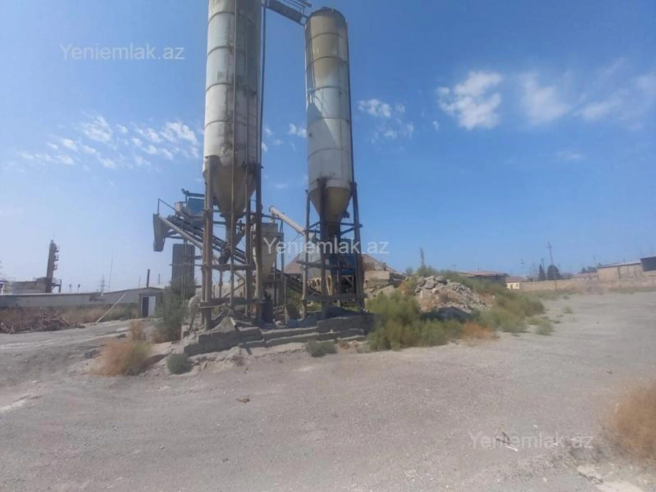 Satılır 2 otaqlı obyekt 200 m²