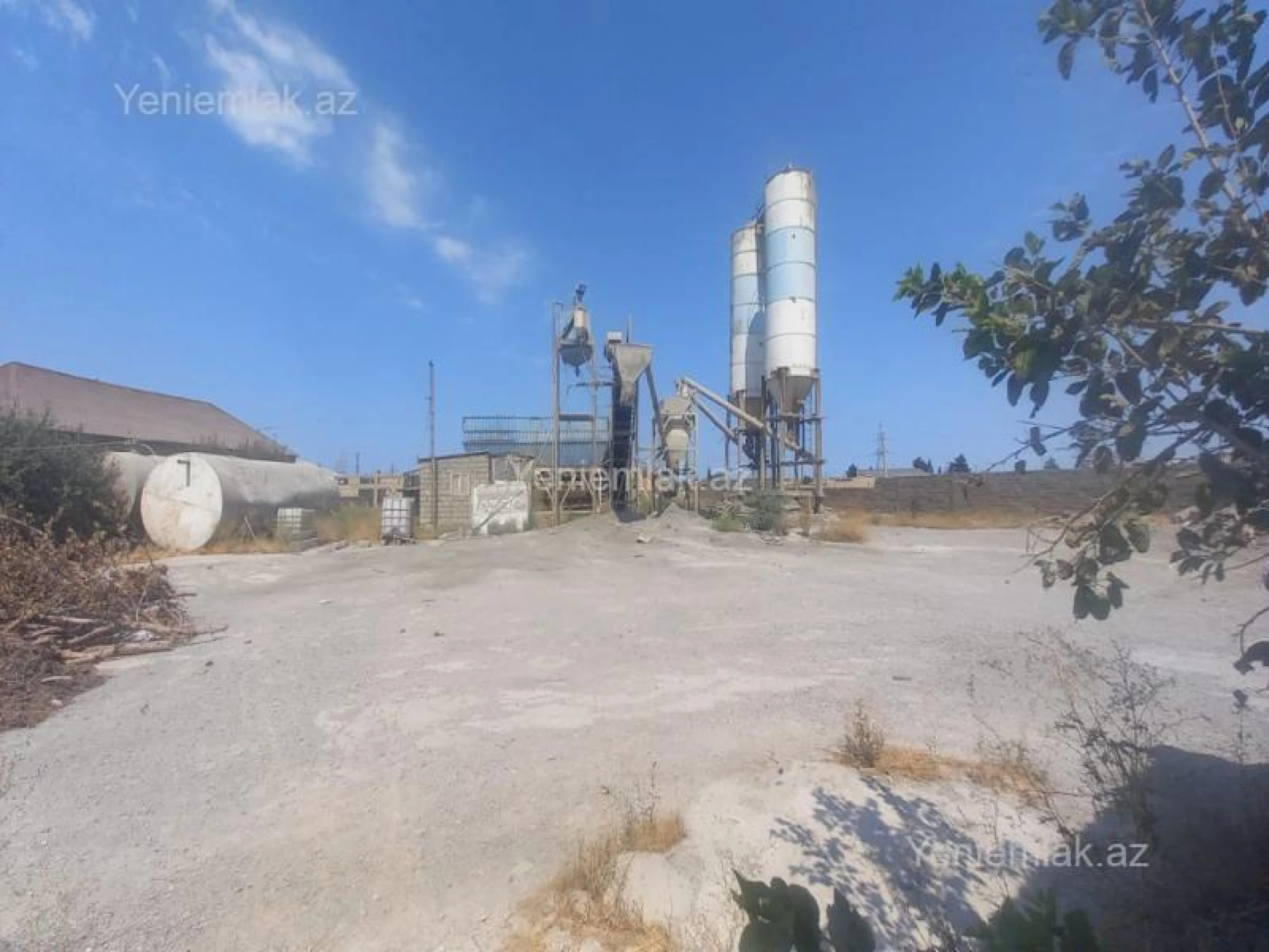 Satılır 2 otaqlı obyekt 200 m²