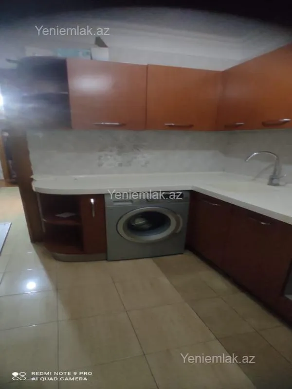 Satılır 3 otaqlı köhnə tikili 85 m²