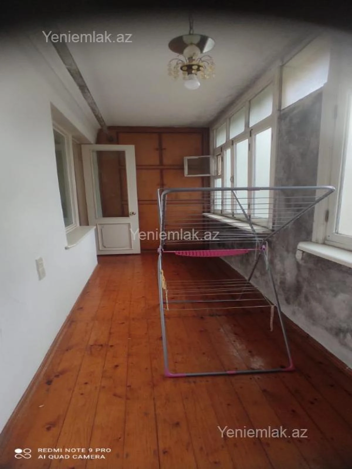 Satılır 3 otaqlı köhnə tikili 85 m²