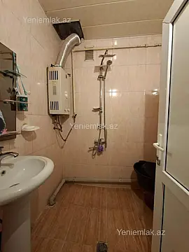 Satılır 2 otaqlı köhnə tikili 76 m²