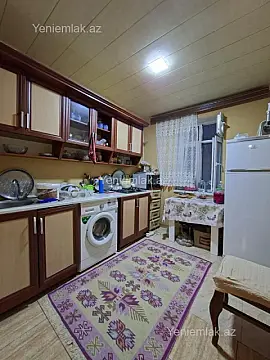 Satılır 2 otaqlı köhnə tikili 76 m²