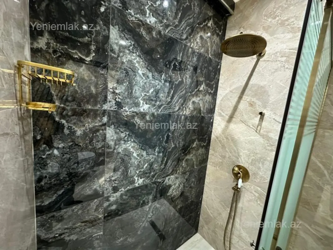 Satılır 3 otaqlı yeni tikili 196 m²