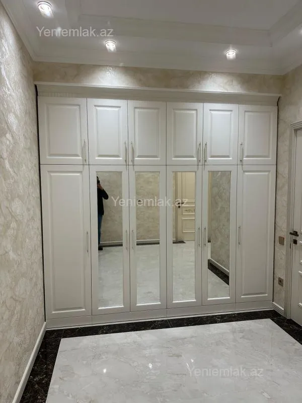 Satılır 3 otaqlı yeni tikili 196 m²