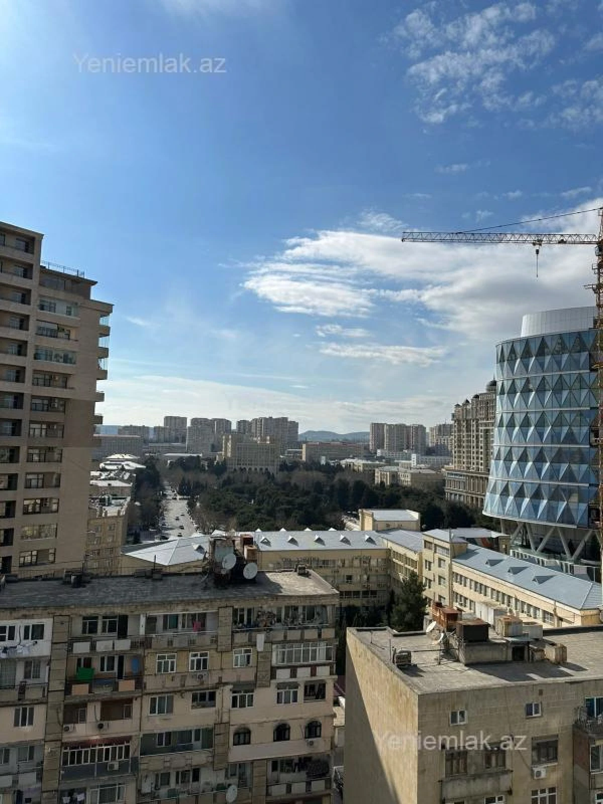 Satılır 3 otaqlı yeni tikili 196 m²