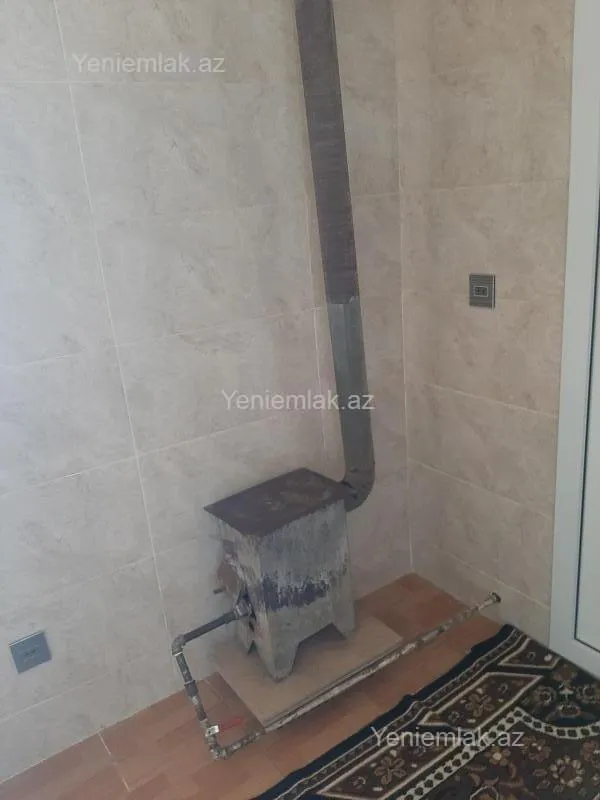 Satılır 2 otaqlı köhnə tikili 50 m²