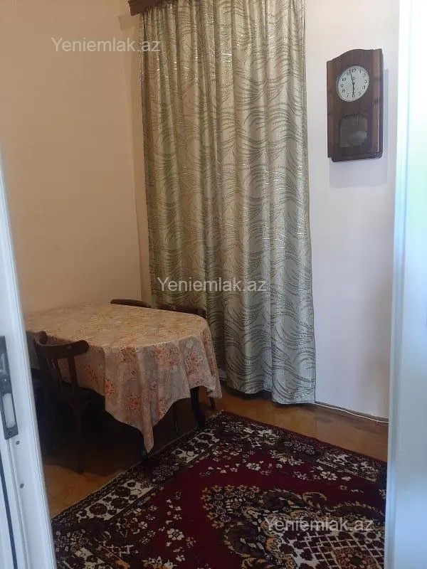 Satılır 2 otaqlı köhnə tikili 50 m²