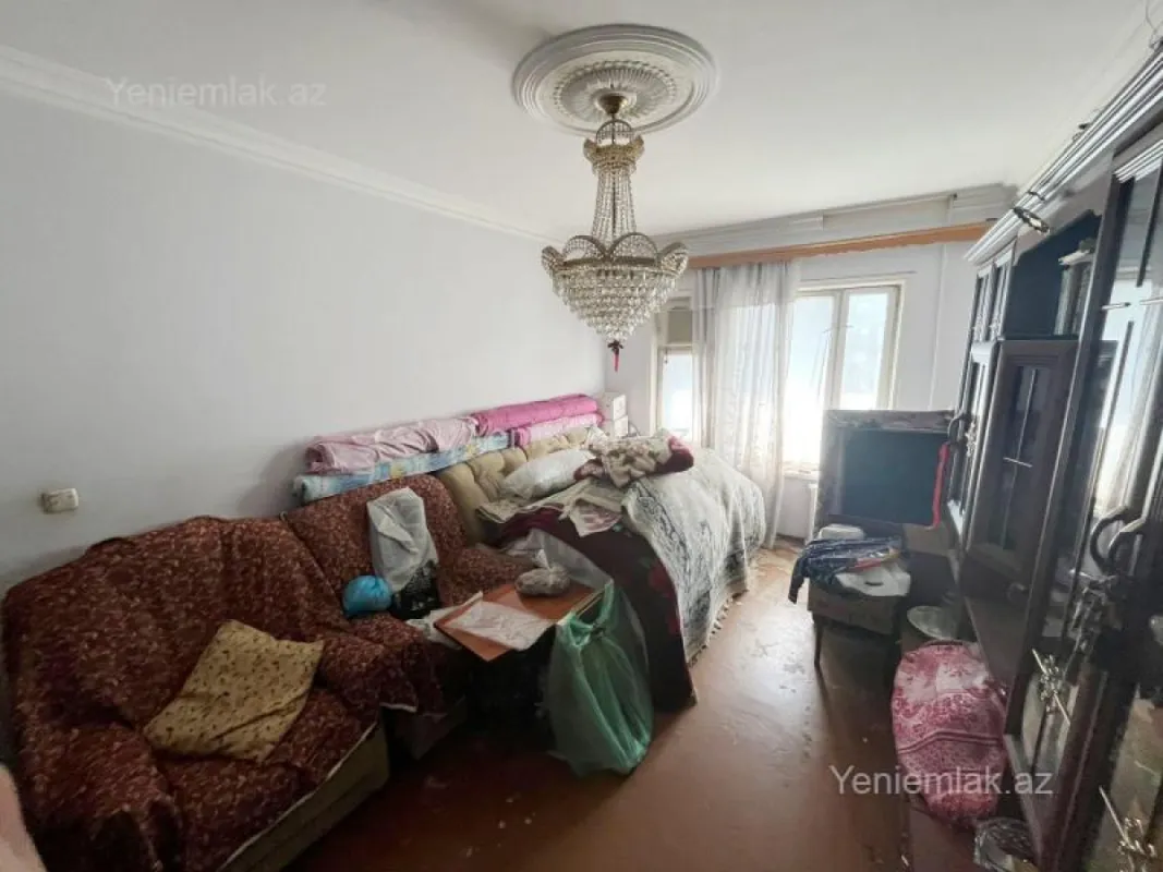 Satılır 5 otaqlı köhnə tikili 120 m²