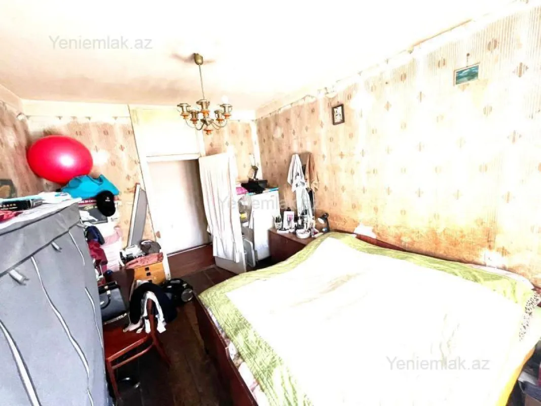 Satılır 5 otaqlı köhnə tikili 120 m²