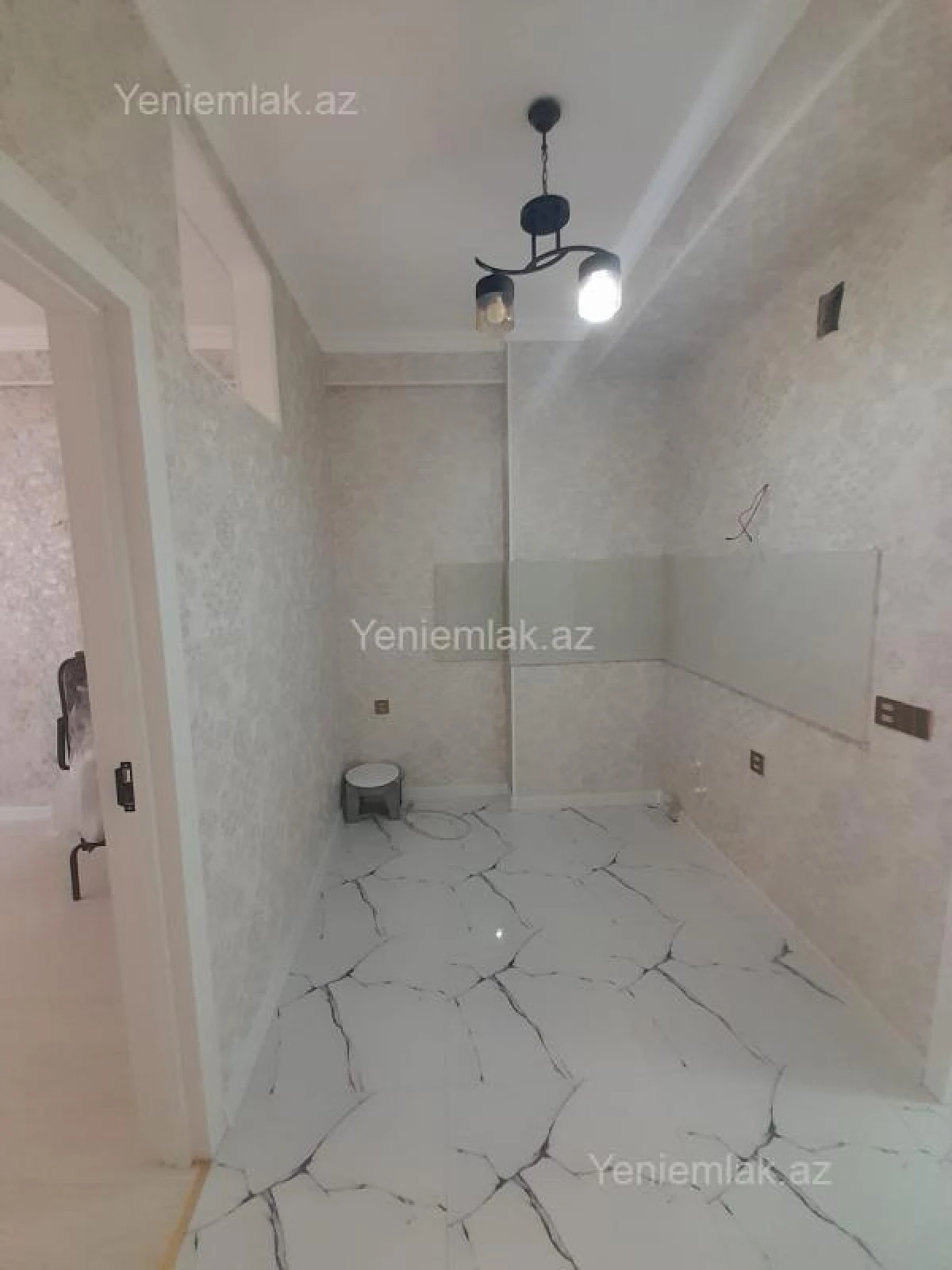 Satılır 3 otaqlı yeni tikili 61.3 m²