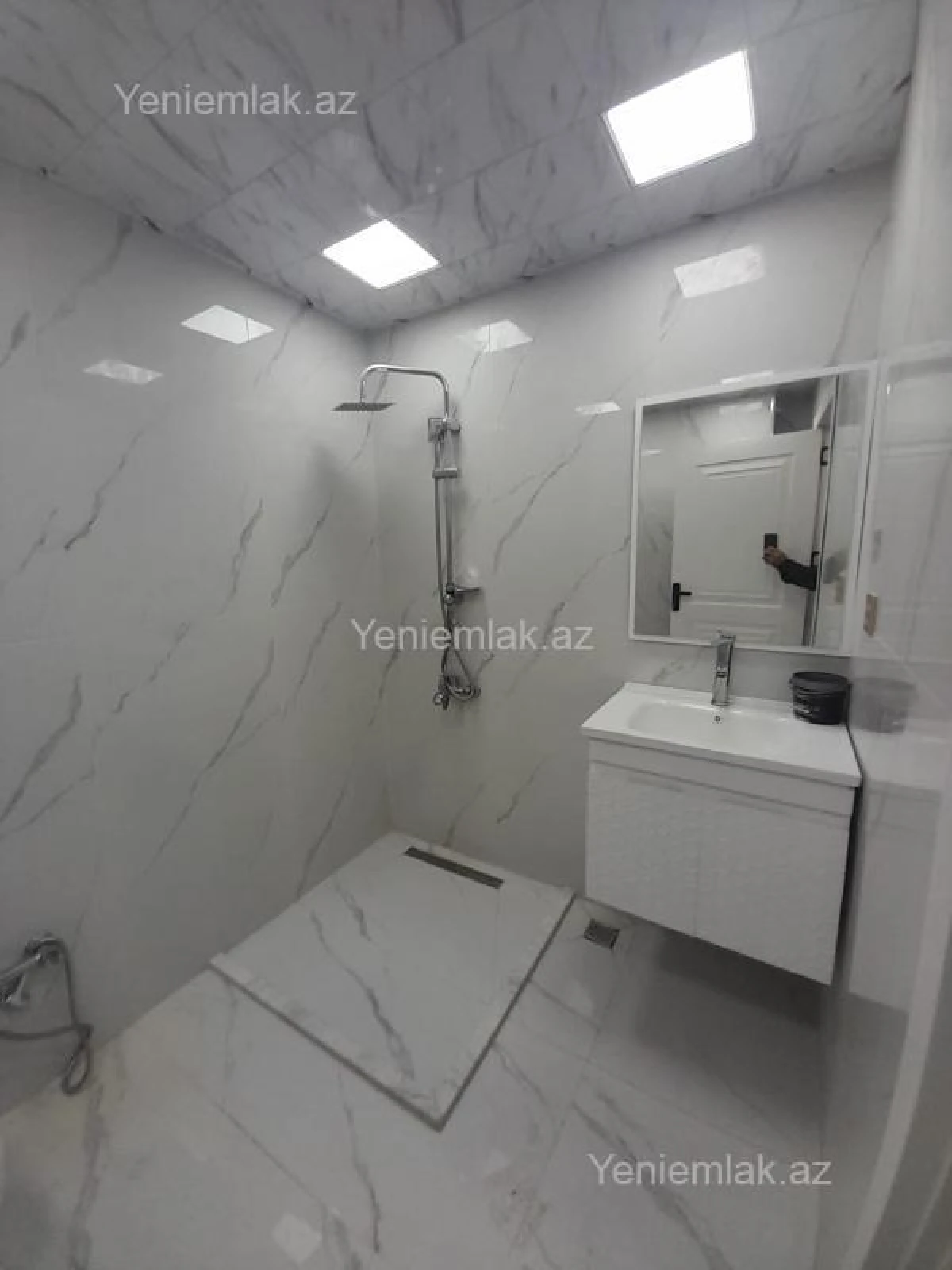 Satılır 3 otaqlı yeni tikili 61.3 m²