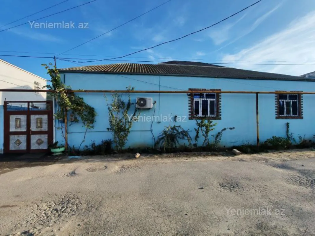 Satılır 4 otaqlı həyət evi 120 m²