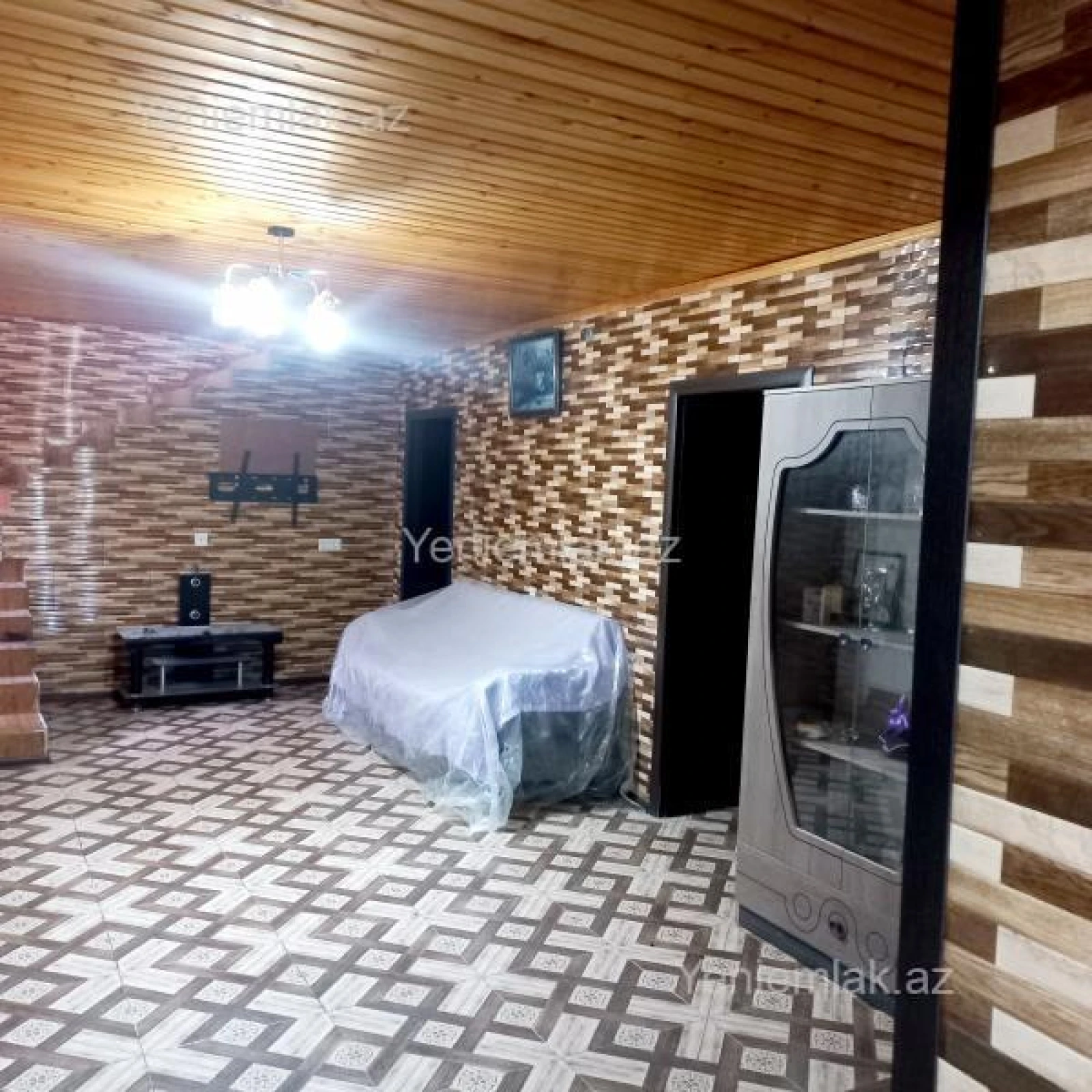 Satılır 8 otaqlı həyət evi 220 m²
