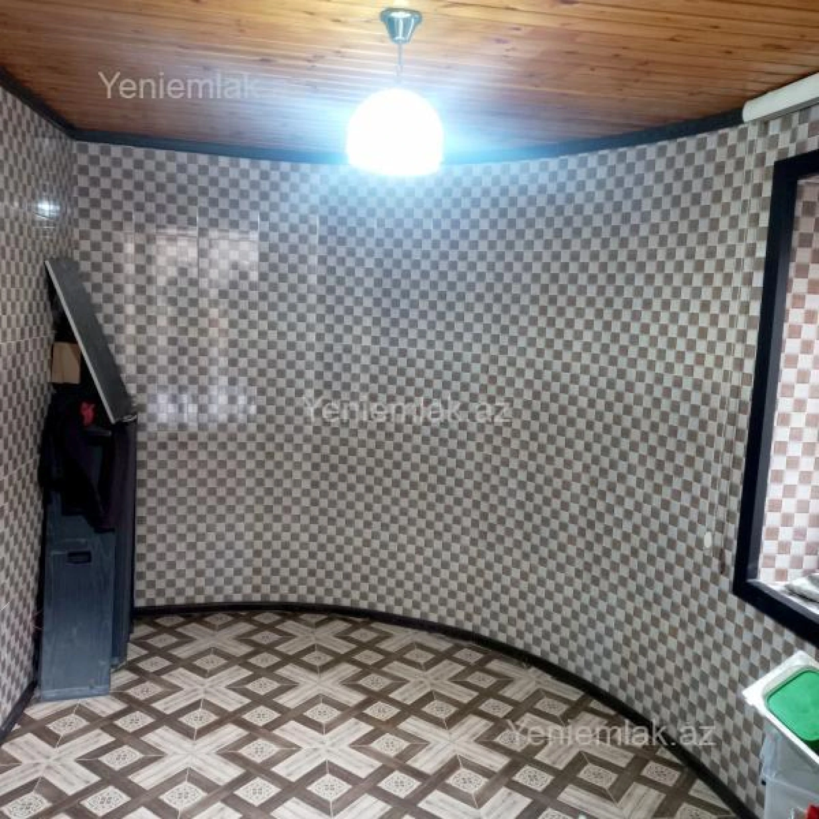 Satılır 8 otaqlı həyət evi 220 m²