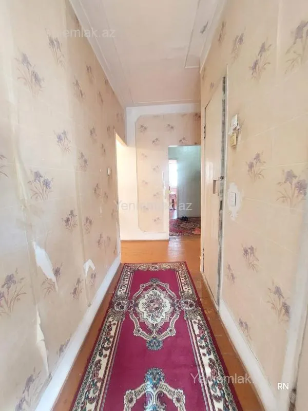 Satılır 4 otaqlı köhnə tikili 90 m²