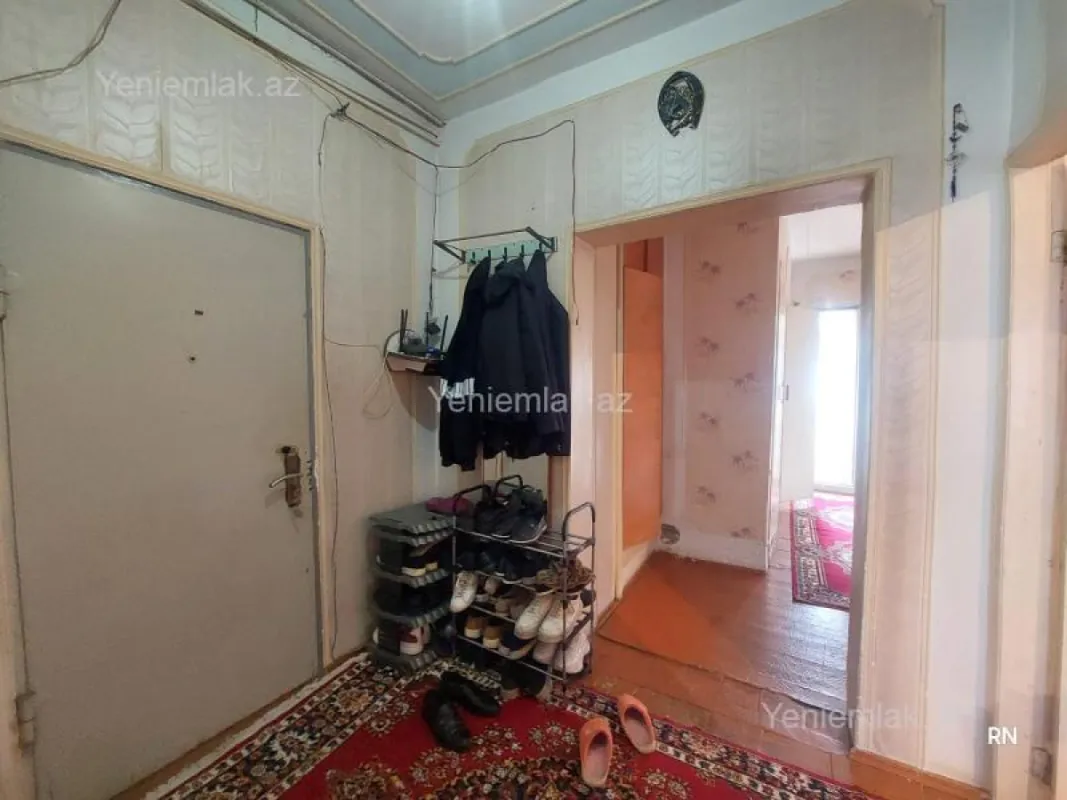 Satılır 4 otaqlı köhnə tikili 90 m²