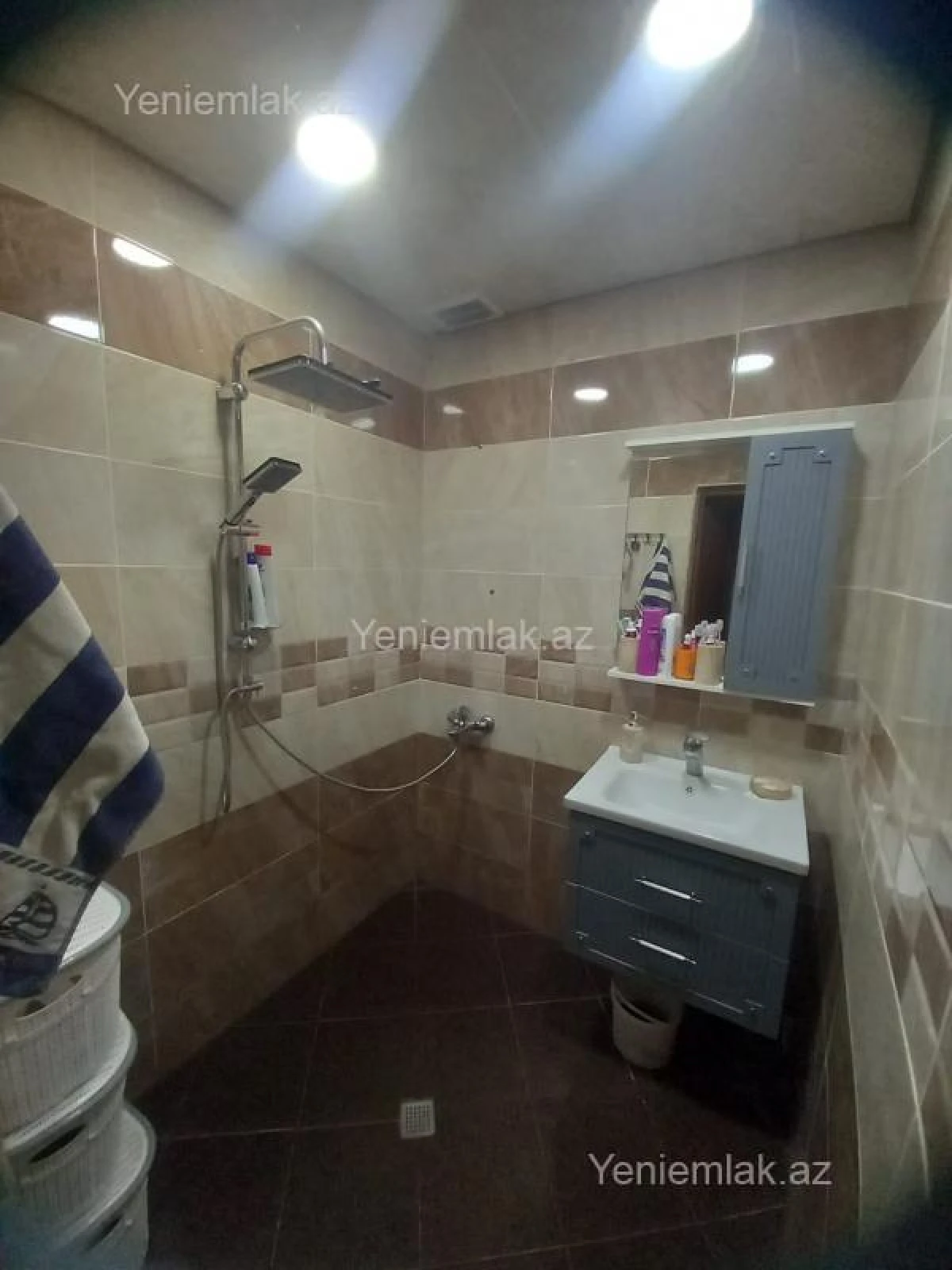 Satılır 4 otaqlı köhnə tikili 90 m²