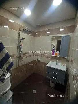 Satılır 4 otaqlı köhnə tikili 90 m²