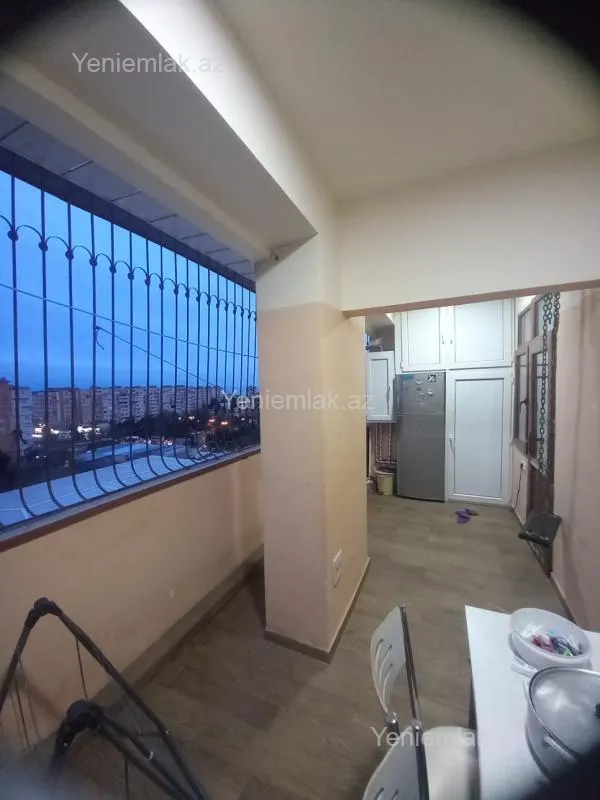 Satılır 4 otaqlı köhnə tikili 90 m²