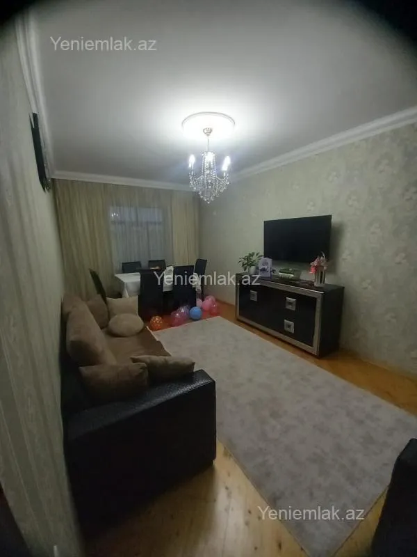 Satılır 4 otaqlı köhnə tikili 90 m²