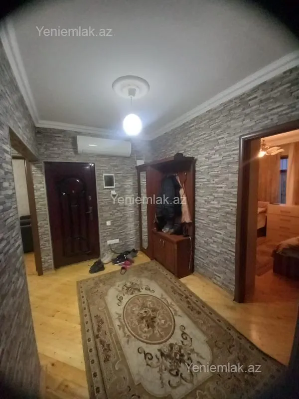 Satılır 4 otaqlı köhnə tikili 90 m²