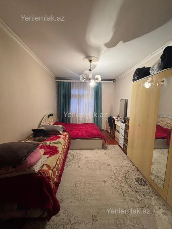 Satılır 2 otaqlı köhnə tikili 55 m²