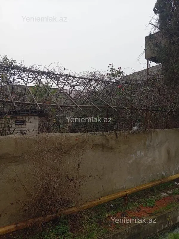 Satılır 6 otaqlı həyət evi 185.8 m²