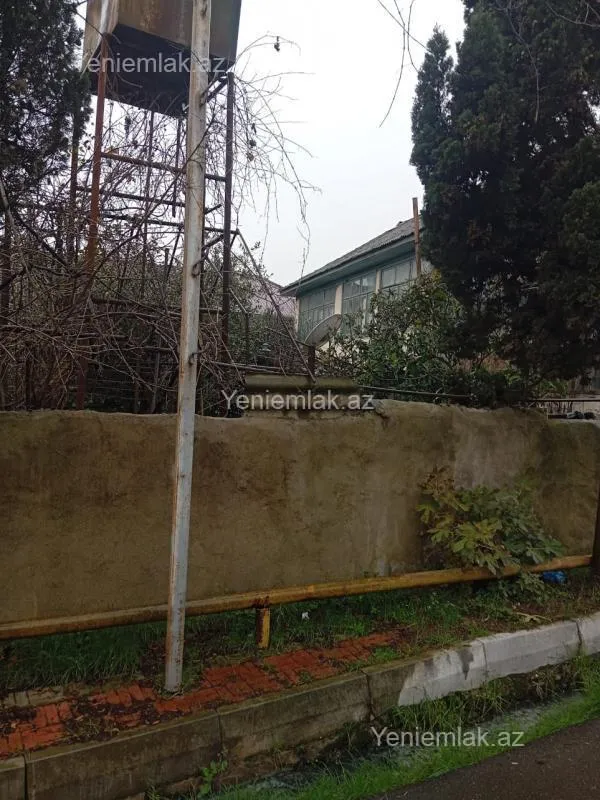 Satılır 6 otaqlı həyət evi 185.8 m²