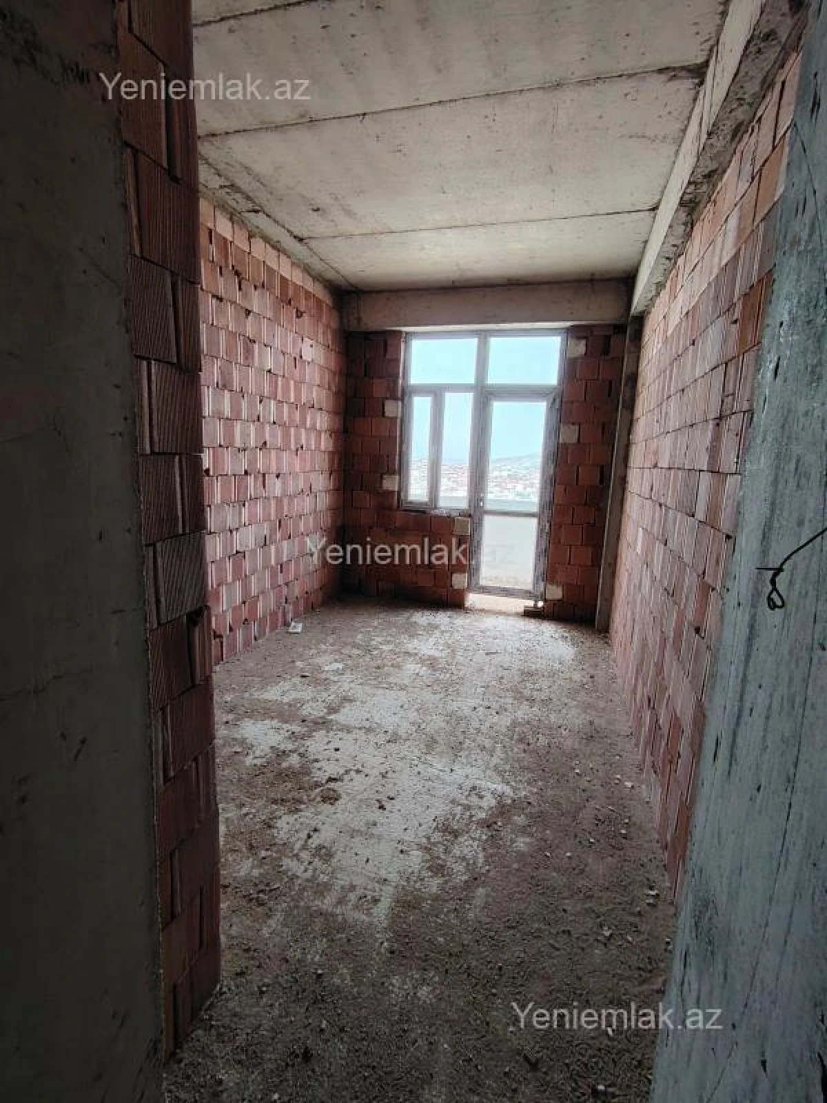 Satılır 2 otaqlı yeni tikili 74 m²