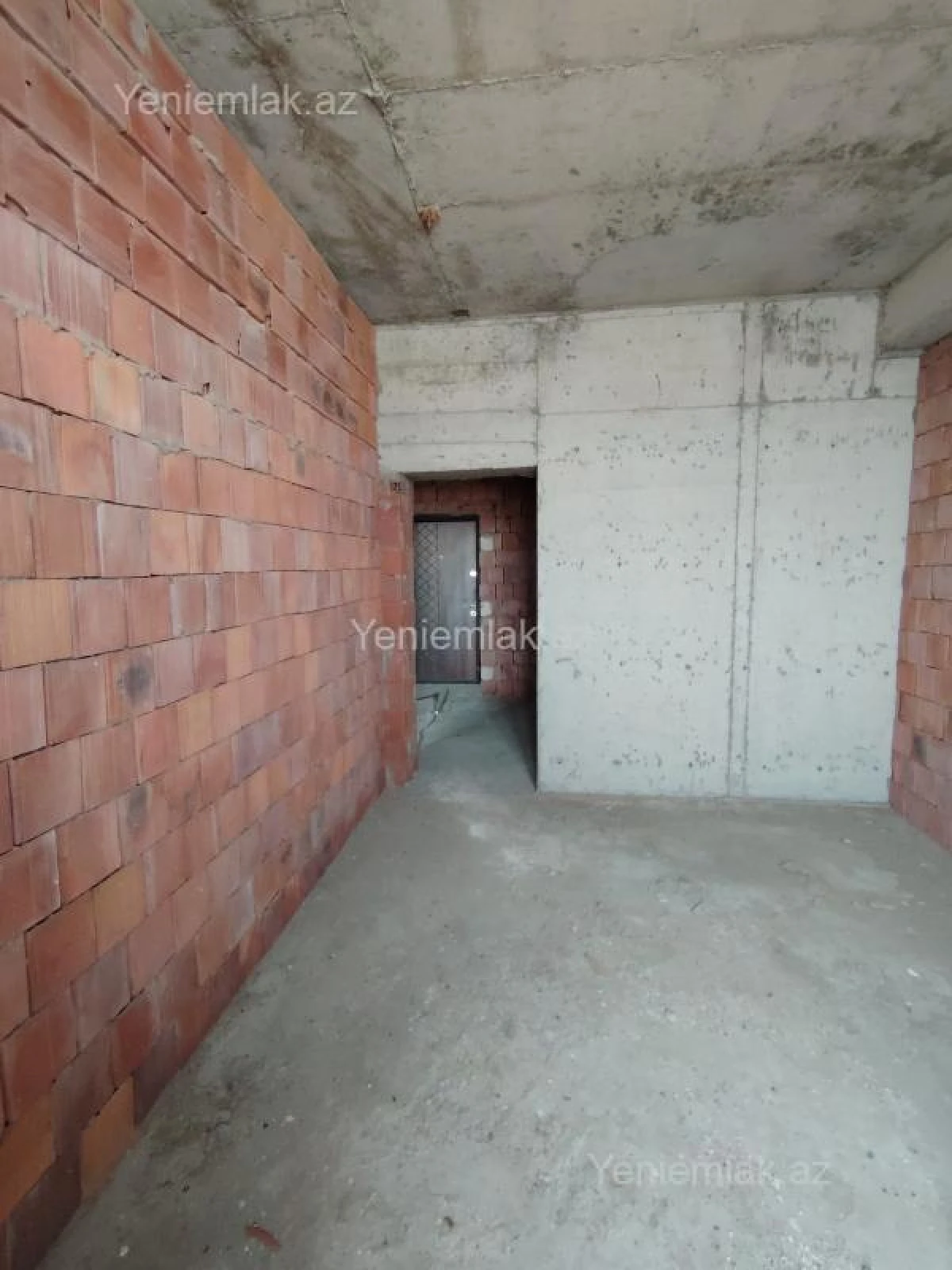 Satılır 2 otaqlı yeni tikili 74 m²