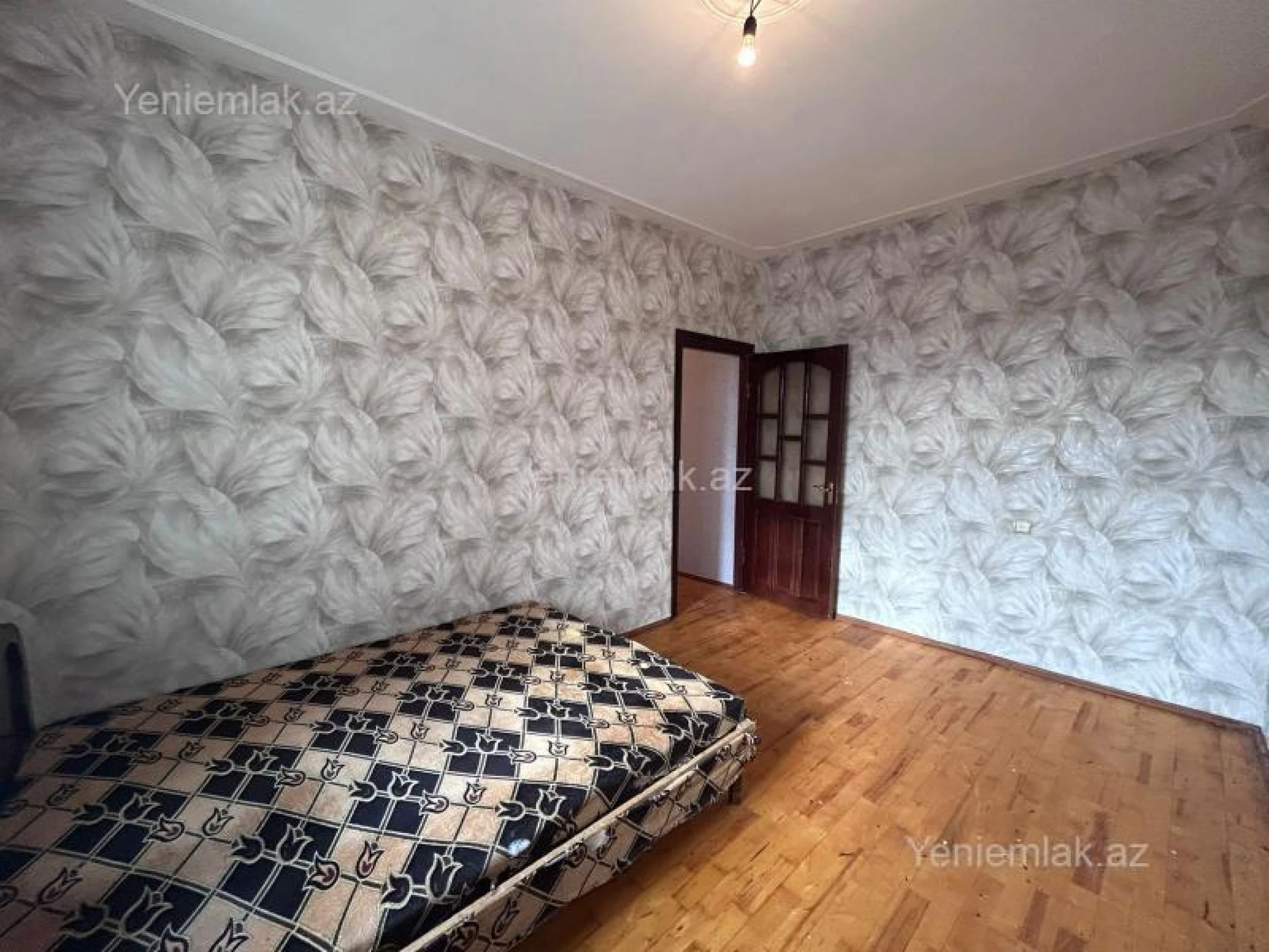Satılır 3 otaqlı köhnə tikili 85 m²
