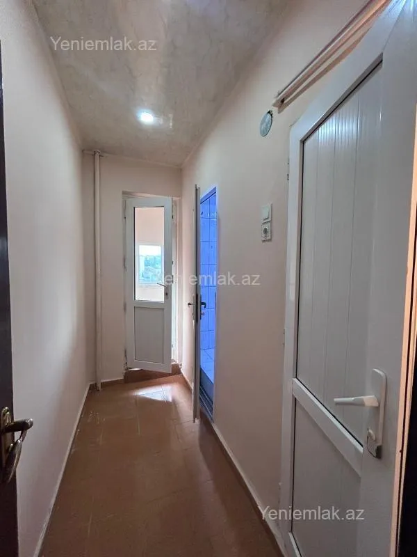 Satılır 3 otaqlı köhnə tikili 85 m²