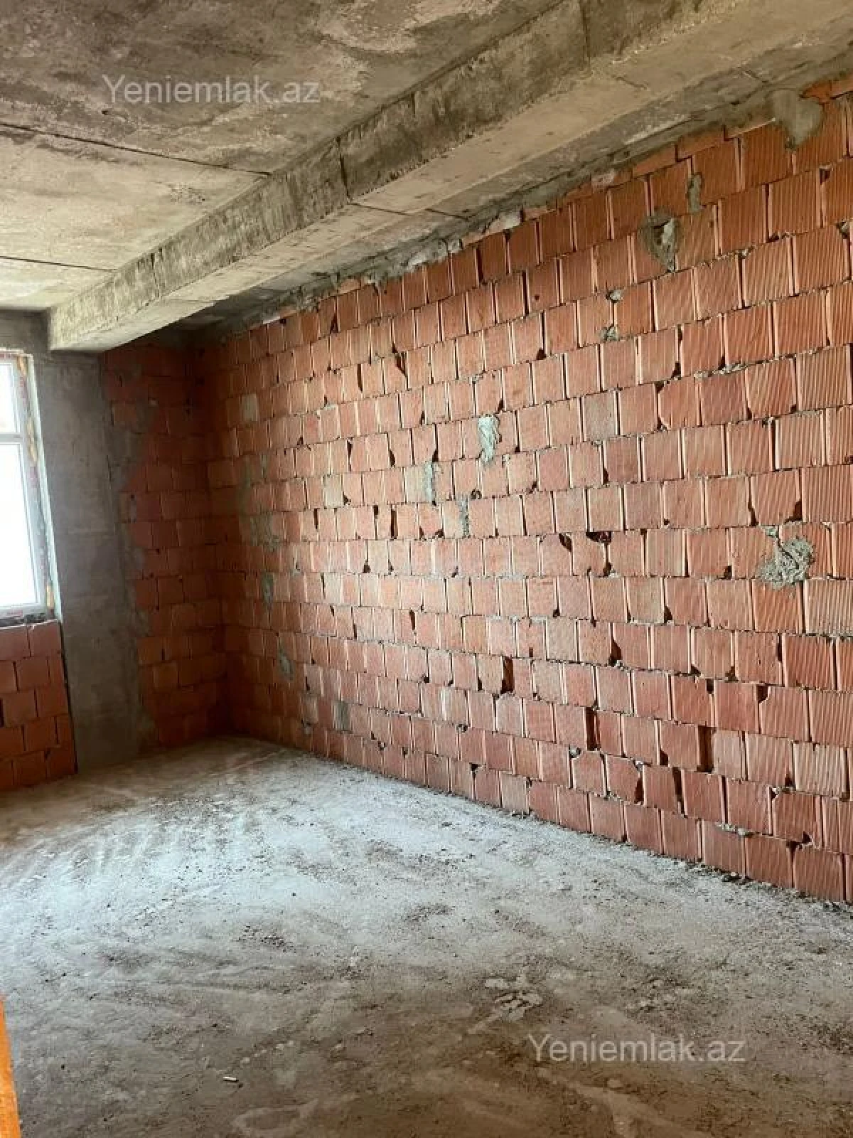 Satılır 3 otaqlı yeni tikili 84.5 m²