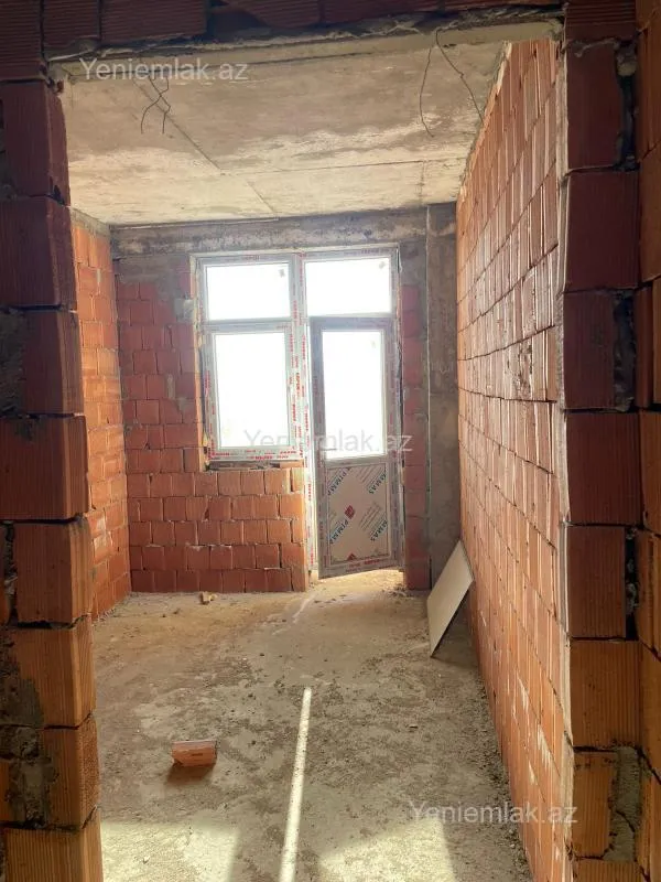 Satılır 3 otaqlı yeni tikili 84.5 m²
