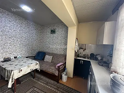 Satılır 2 otaqlı köhnə tikili 61 m²